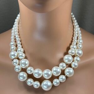 Chic Double Stranded Pearl Necklace